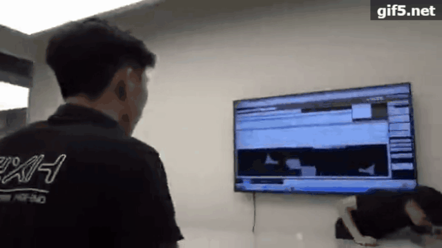 6tY4bYTt8ixo-1628663105716.gif